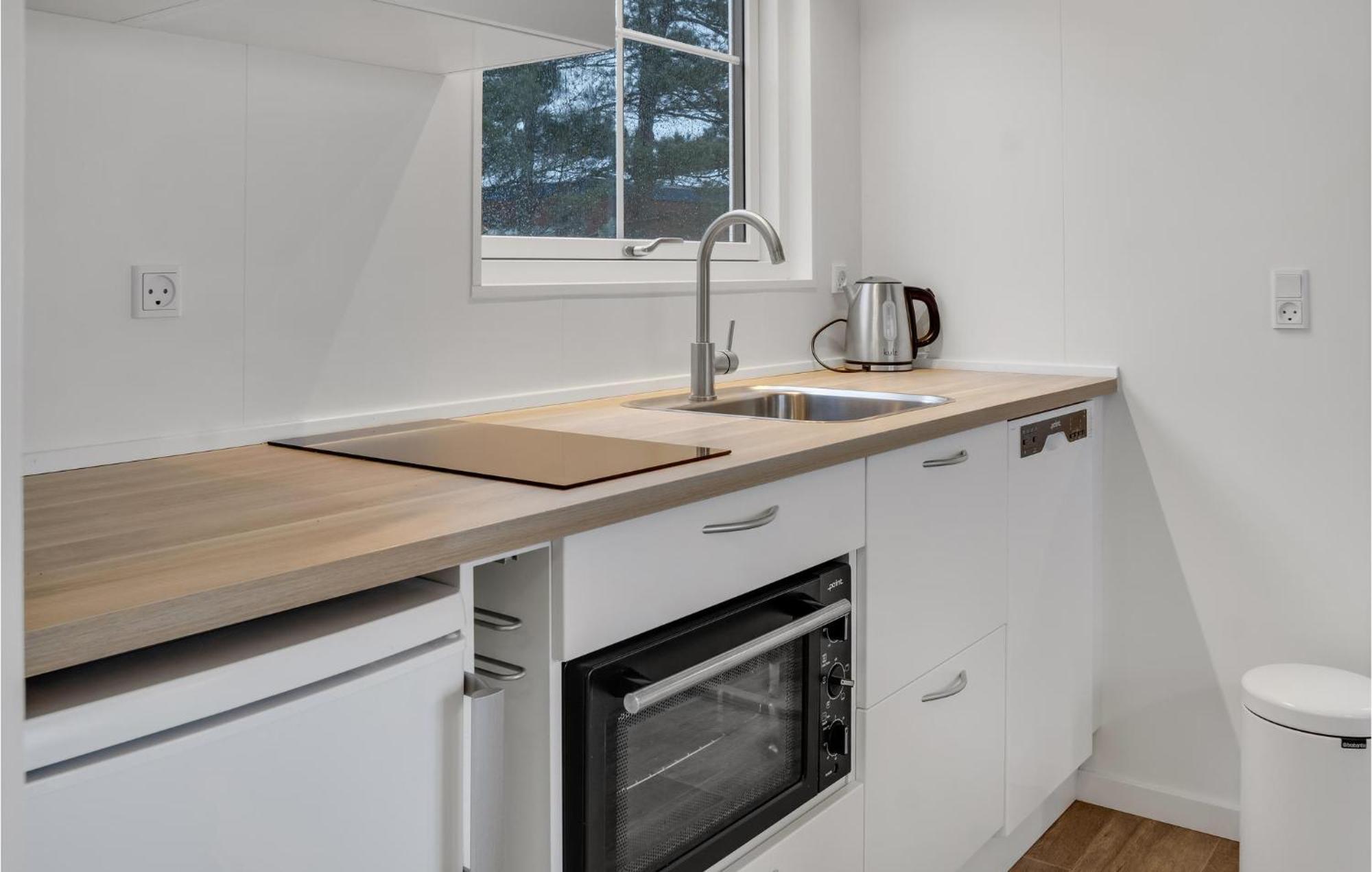 Amazing Apartment In Vaeggerlose With Kitchenette Bøtø By Kültér fotó