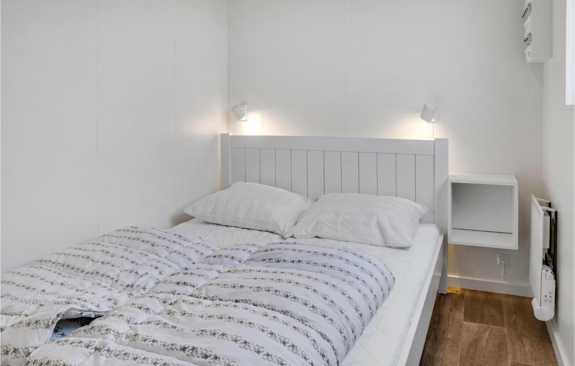 Amazing Apartment In Vaeggerlose With Kitchenette Bøtø By Kültér fotó